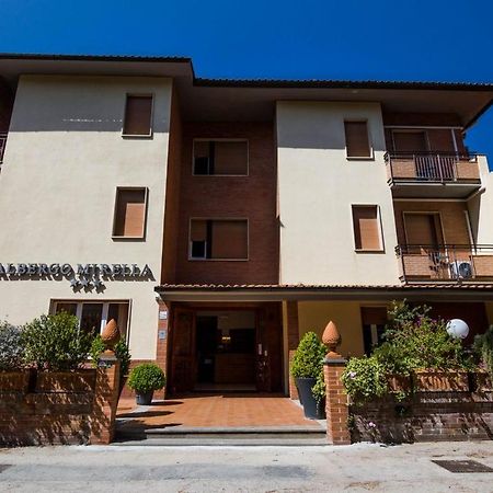 Hotel Mirella Кастильоне-делла-Пеская Экстерьер фото